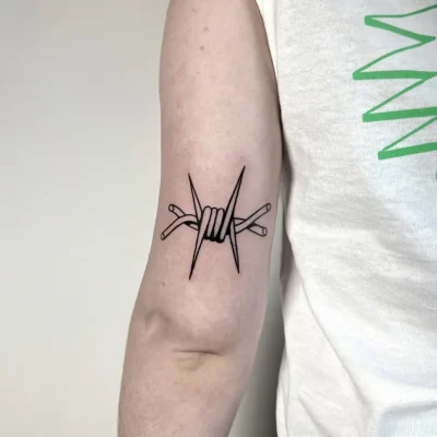 athens-tattoo-studio-outofprison-chains-1